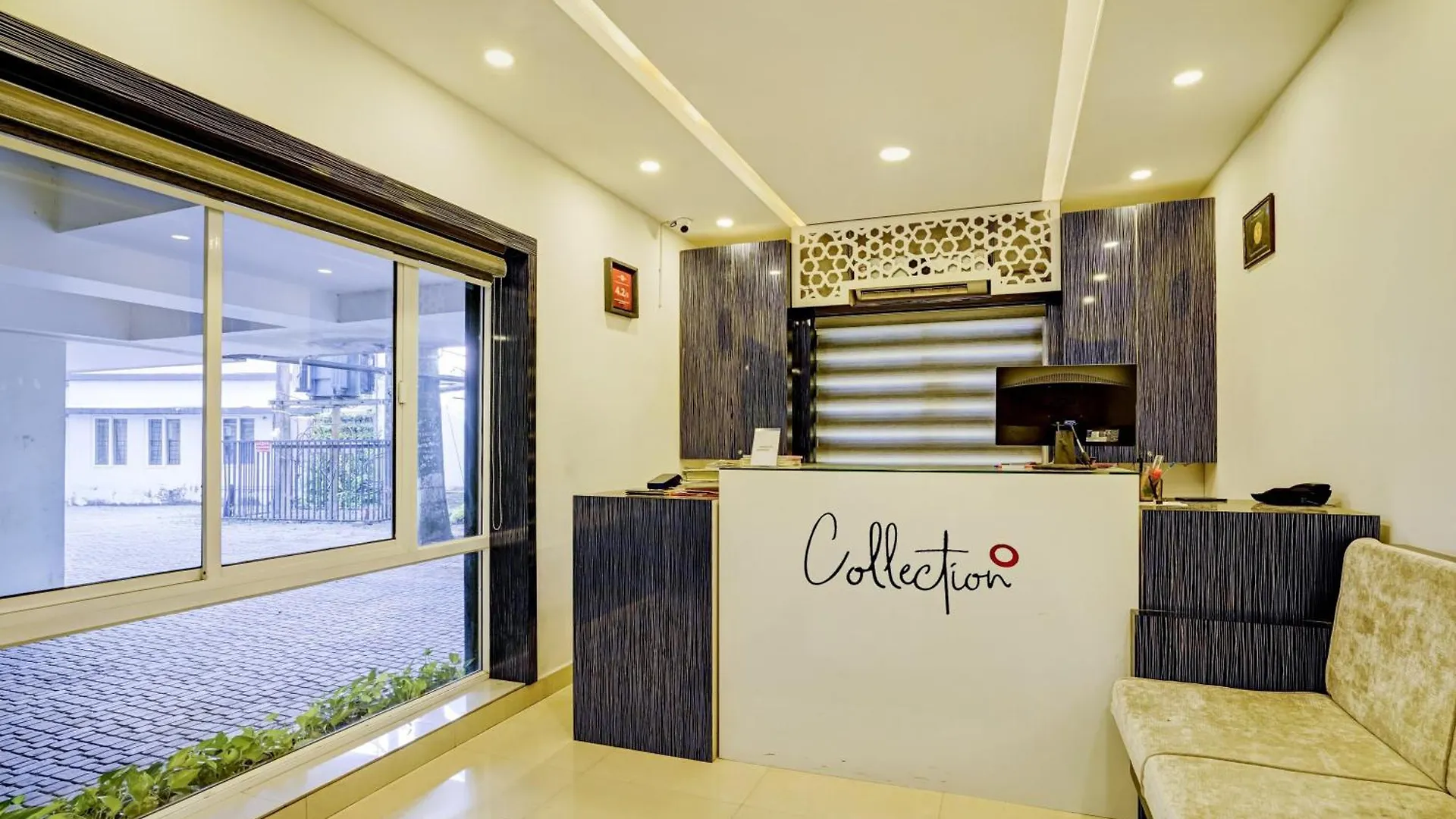 فندق Collection O Ayesha Homes غوروفايور