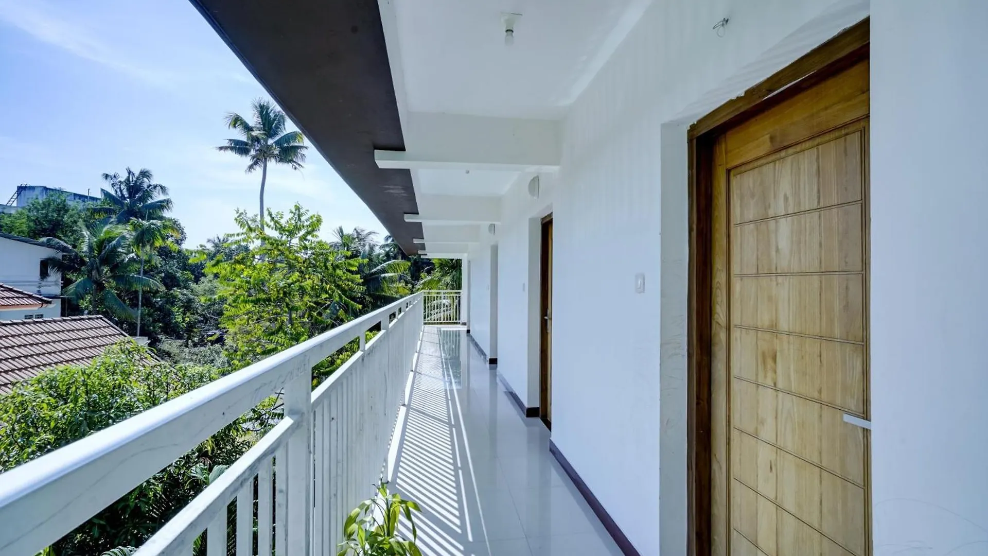 Collection O Ayesha Homes Guruvāyūr