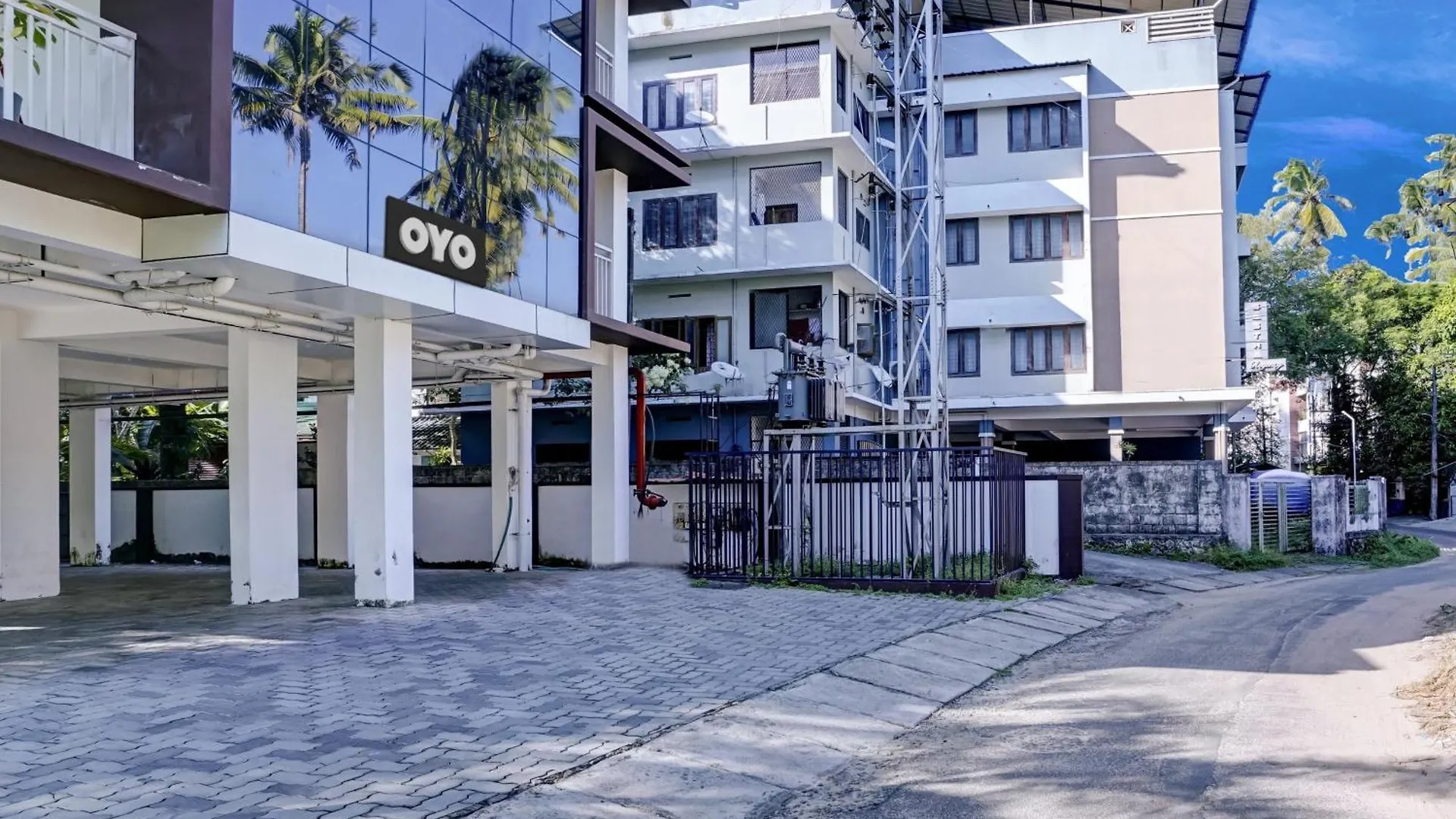 Collection O Ayesha Homes Guruvāyūr 3*,